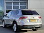 Volkswagen Tiguan Allspace 1.5 TSI Life Business 7p. I Trekhaak I Hoge instap I Navigatie I 7 personen I
