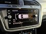 Volkswagen Tiguan Allspace 1.5 TSI Life Business 7p. I Trekhaak I Hoge instap I Navigatie I 7 personen I