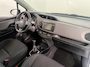 Toyota Yaris 1.3 VVT-i Dynamic | Panoramadakdak | Climate control | Achteruitrijcamera |
