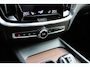 Volvo V60 Cross Country 2.0 T5 AWD Pro Achteruitrijcamera | Semi elektrische trekhaak | Panoramadak | Apple Carplay | Android Auto | Elektrisch bedienbare achterklep | Cruise Control | Stoelverwarming voorzijde