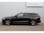 Volvo V60 Cross Country 2.0 T5 AWD Pro Achteruitrijcamera | Semi elektrische trekhaak | Panoramadak | Apple Carplay | Android Auto | Elektrisch bedienbare achterklep | Cruise Control | Stoelverwarming voorzijde
