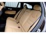 Volvo V60 Cross Country 2.0 T5 AWD Pro Achteruitrijcamera | Semi elektrische trekhaak | Panoramadak | Apple Carplay | Android Auto | Elektrisch bedienbare achterklep | Cruise Control | Stoelverwarming voorzijde
