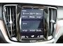 Volvo V60 Cross Country 2.0 T5 AWD Pro Achteruitrijcamera | Semi elektrische trekhaak | Panoramadak | Apple Carplay | Android Auto | Elektrisch bedienbare achterklep | Cruise Control | Stoelverwarming voorzijde