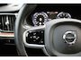 Volvo V60 Cross Country 2.0 T5 AWD Pro Achteruitrijcamera | Semi elektrische trekhaak | Panoramadak | Apple Carplay | Android Auto | Elektrisch bedienbare achterklep | Cruise Control | Stoelverwarming voorzijde