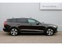 Volvo V60 Cross Country 2.0 T5 AWD Pro Achteruitrijcamera | Semi elektrische trekhaak | Panoramadak | Apple Carplay | Android Auto | Elektrisch bedienbare achterklep | Cruise Control | Stoelverwarming voorzijde