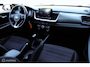 Kia Stonic 1.0 T-GDi MHEV DynamicLine, Zwart dak, App connect/navi, Cruise, Airco, Pdc + camera, Telefoon