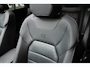 Volkswagen T-Roc R 2.0 TSI 4Motion |300 pk|Panoramadak|Leder|Black Style|Apple Carplay|