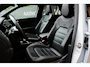 Volkswagen T-Roc R 2.0 TSI 4Motion |300 pk|Panoramadak|Leder|Black Style|Apple Carplay|