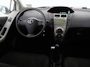 Toyota Yaris 1.0 VVTi ACCES AIRCO 5 DEURS . AIRCO . ELEKTRSICHE RAMEN VOOR . RADIO-CD/MP3 SPELER .