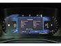 Volvo XC40 B4 Plus Dark - IntelliSafe Assist & Surround - Parkeercamera achter - Verwarmde voorstoelen & stuur - Parkeersensoren voor & achter - Elektr. bedienb. voorstoelen met geheugen links - Draadloze tel. lader - Extra getint glas - Inklapbare trekhaak - 19' LMV