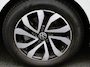 Volkswagen Golf 1.0 eTSI Life | Automaat | Panorama dak | Virtual cockpit | Parkeer sensoren  | Stoel/stuur verwarming | Navigatie | Apple Carplay / Android Auto | Sfeerverlichting | Lichtmetalen Velgen |