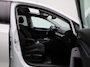 Volkswagen Golf 1.0 eTSI Life | Automaat | Panorama dak | Virtual cockpit | Parkeer sensoren  | Stoel/stuur verwarming | Navigatie | Apple Carplay / Android Auto | Sfeerverlichting | Lichtmetalen Velgen |