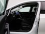 Volkswagen Golf 1.0 eTSI Life | Automaat | Panorama dak | Virtual cockpit | Parkeer sensoren  | Stoel/stuur verwarming | Navigatie | Apple Carplay / Android Auto | Sfeerverlichting | Lichtmetalen Velgen |