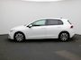 Volkswagen Golf 1.0 eTSI Life | Automaat | Panorama dak | Virtual cockpit | Parkeer sensoren  | Stoel/stuur verwarming | Navigatie | Apple Carplay / Android Auto | Sfeerverlichting | Lichtmetalen Velgen |