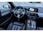 BMW 5-Serie Touring 520i High Executive | M-Sport | Panoramadak | Head-up Display | HiFi Audio | Achteruitrijcamera | Nappaleder Exklusiv | Elektrische Achterklep | Lichtmetalen Velgen 19 inch | Stoelverwarming | Comfortzetels | Cruise Control Adaptief | Dodehoekdetectie | Navigatie Professional