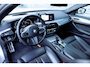 BMW 5-Serie Touring 520i High Executive | M-Sport | Panoramadak | Head-up Display | HiFi Audio | Achteruitrijcamera | Nappaleder Exklusiv | Elektrische Achterklep | Lichtmetalen Velgen 19 inch | Stoelverwarming | Comfortzetels | Cruise Control Adaptief | Dodehoekdetectie | Navigatie Professional