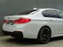 BMW 5-Serie 530i xDrive High Executive * LEER * SFEER * GOED ONDERH. !!