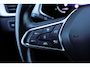 Renault Captur 1.6 E-Tech Plug-in Hybrid 160 Edition One | Achteruitrijcamera | Parkeersensoren | Keyless Entry | Lichtmetalen Velgen 18 inch | Dakrails | Privacy Glas | Stoelverwarming | Cruise Control Adaptief | Navigatie 7 inch | Apple Carplay | Android Auto