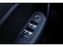 Renault Captur 1.6 E-Tech Plug-in Hybrid 160 Edition One | Achteruitrijcamera | Parkeersensoren | Keyless Entry | Lichtmetalen Velgen 18 inch | Dakrails | Privacy Glas | Stoelverwarming | Cruise Control Adaptief | Navigatie 7 inch | Apple Carplay | Android Auto