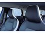 Renault Captur 1.6 E-Tech Plug-in Hybrid 160 Edition One | Achteruitrijcamera | Parkeersensoren | Keyless Entry | Lichtmetalen Velgen 18 inch | Dakrails | Privacy Glas | Stoelverwarming | Cruise Control Adaptief | Navigatie 7 inch | Apple Carplay | Android Auto