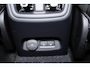 Volvo EX40 Single Ext. Range Ultra Black Ed. - Panoramadak - IntelliSafe Assist & Surround - 360º Camera - Harman/Kardon audio - Verwarmde voorstoelen, stuur & achterbank - Parkeersensoren voor & achter - Elektr. bedienb. voorstoelen met geheugen links - Draadloze tel. lader - Warmtepomp - 20' LMV