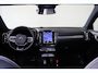 Volvo EX40 Single Ext. Range Ultra Black Ed. - Panoramadak - IntelliSafe Assist & Surround - 360º Camera - Harman/Kardon audio - Verwarmde voorstoelen, stuur & achterbank - Parkeersensoren voor & achter - Elektr. bedienb. voorstoelen met geheugen links - Draadloze tel. lader - Warmtepomp - 20' LMV