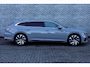 Volkswagen Arteon Shooting Brake 1.4 TSI eHybrid R-Line Business+ | Plug-in Hybrid (PHEV) | Lichtmetalen Velgen 19 inch | ErgoActiv | Parkeersensoren | Keyless Entry | Elektrische Achterklep | Stoelverwarming voor en achter | Discover Pro Navigatie | Apple Carplay | Android Auto