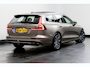 Volvo V60 T6 Inscription Plug-in hybrid AWD | Zeer compleet uitgevoerd | Long Range | ACC | Pano | Harman Kardon | Trekhaak | Stoel Ventilatie/Verwarming | Head-Up | 360 Camera