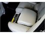 Volvo V90 2.0 T8 AWD 335kW/456pk Aut8 Plug-in hybrid Plus Bright HARMAN/KARDON + EL.TREKHAAK + SPORTSTOELEN + ADAPT.CRUISE + STANDKACHEL + STOEL-&STUURVERWARMING + LEDEREN DASHBOARD + LED KOPLAMPEN + CAMERA + ZITVERHOGERS + PARKSENSOREN + 20" LM-VELGEN!!