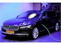 Volvo V90 2.0 T8 AWD 335kW/456pk Aut8 Plug-in hybrid Plus Bright HARMAN/KARDON + EL.TREKHAAK + SPORTSTOELEN + ADAPT.CRUISE + STANDKACHEL + STOEL-&STUURVERWARMING + LEDEREN DASHBOARD + LED KOPLAMPEN + CAMERA + ZITVERHOGERS + PARKSENSOREN + 20" LM-VELGEN!!