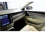 Volvo V90 2.0 T8 AWD 335kW/456pk Aut8 Plug-in hybrid Plus Bright HARMAN/KARDON + EL.TREKHAAK + SPORTSTOELEN + ADAPT.CRUISE + STANDKACHEL + STOEL-&STUURVERWARMING + LEDEREN DASHBOARD + LED KOPLAMPEN + CAMERA + ZITVERHOGERS + PARKSENSOREN + 20" LM-VELGEN!!
