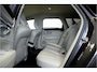 Volvo V90 2.0 T8 AWD 335kW/456pk Aut8 Plug-in hybrid Plus Bright HARMAN/KARDON + EL.TREKHAAK + SPORTSTOELEN + ADAPT.CRUISE + STANDKACHEL + STOEL-&STUURVERWARMING + LEDEREN DASHBOARD + LED KOPLAMPEN + CAMERA + ZITVERHOGERS + PARKSENSOREN + 20" LM-VELGEN!!