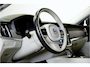 Volvo V90 2.0 T8 AWD 335kW/456pk Aut8 Plug-in hybrid Plus Bright HARMAN/KARDON + EL.TREKHAAK + SPORTSTOELEN + ADAPT.CRUISE + STANDKACHEL + STOEL-&STUURVERWARMING + LEDEREN DASHBOARD + LED KOPLAMPEN + CAMERA + ZITVERHOGERS + PARKSENSOREN + 20" LM-VELGEN!!