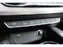 Audi A4 Limousine 35 TFSI S edition, Zwart optiek, schuifdak