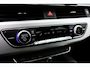 Audi A4 Limousine 35 TFSI S edition, Zwart optiek, schuifdak