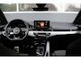 Audi A4 Limousine 35 TFSI S edition, Zwart optiek, schuifdak