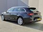 SEAT Leon Sportstourer 1.4 TSI eHybrid PHEV FR Business Intense / SOH 98% / Apple Carplay Android Auto / Achteruitrijcamera / Stoel- & Stuurverwarming / Trekgewicht 1500 kg / cruise control adaptief / Parkeersensoren achter / Keyless start / Climate control /