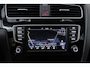 Volkswagen Golf 1.2 TSI Connected Series (CARPLAY, STOELVERWARMING, NAVIGATIE, PARKEERSENSOREN, LM VELGEN,)