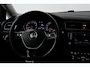 Volkswagen Golf 1.2 TSI Connected Series (CARPLAY, STOELVERWARMING, NAVIGATIE, PARKEERSENSOREN, LM VELGEN,)