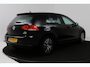 Volkswagen Golf 1.2 TSI Connected Series (CARPLAY, STOELVERWARMING, NAVIGATIE, PARKEERSENSOREN, LM VELGEN,)