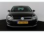 Volkswagen Golf 1.2 TSI Connected Series (CARPLAY, STOELVERWARMING, NAVIGATIE, PARKEERSENSOREN, LM VELGEN,)