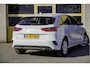 Kia Ceed 1.0 T-GDi 5drs DynamicLine BJ2022 Lmv 16" | Led V+A | Pdc | Achteruitrijcamera | App-Connect | Navi | Climate control | Cruise control | Getint glas
