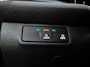 Volkswagen T-Roc 1.5 eTsi Life First Edition ACC Stoelverwarming Lane assist Apple Carplay