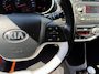 Kia Picanto 1.0 DynamicLine 5 Zitplaatsen | Dealer onderhouden | Climate control & cruise control | Bluetooth | Lichtmetalen velgen | Metallic lak | Bovag garantie | NAP