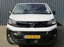 Opel Vivaro-e Electric EV 75 kWh 136pk L3 I SOH 98% | Airconditioning | Navigatie via app | Bijrijdersbank | Onboard lader 11Kw - 3 fase | Geïsoleerde comfort scheidingswand | Surround View pakket