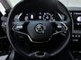 Skoda Octavia Combi 1.0 TSI Business Edition Navigatie Parkeersensoren App-Connect DAB+