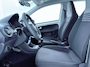 Volkswagen Up! 1.0 65 pk | Navigatie via App | Parkeersensoren (achter) | Achteruitrijcamera | Cruise control | Lane assist | Start/Stop systeem |