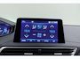 Peugeot 5008 1.2 PureTech 130pk Allure 7-Persoons | Navigatie | trekhaak | Climate control | Apple Carplay/Android Auto | Cruise control |  19" Lichtmetalen velgen