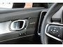 Volvo XC40 B4 211PK Plus Dark | Trekhaak | Verwarmbare voorruit |