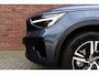 Volvo XC40 B4 211PK Plus Dark | Trekhaak | Verwarmbare voorruit |